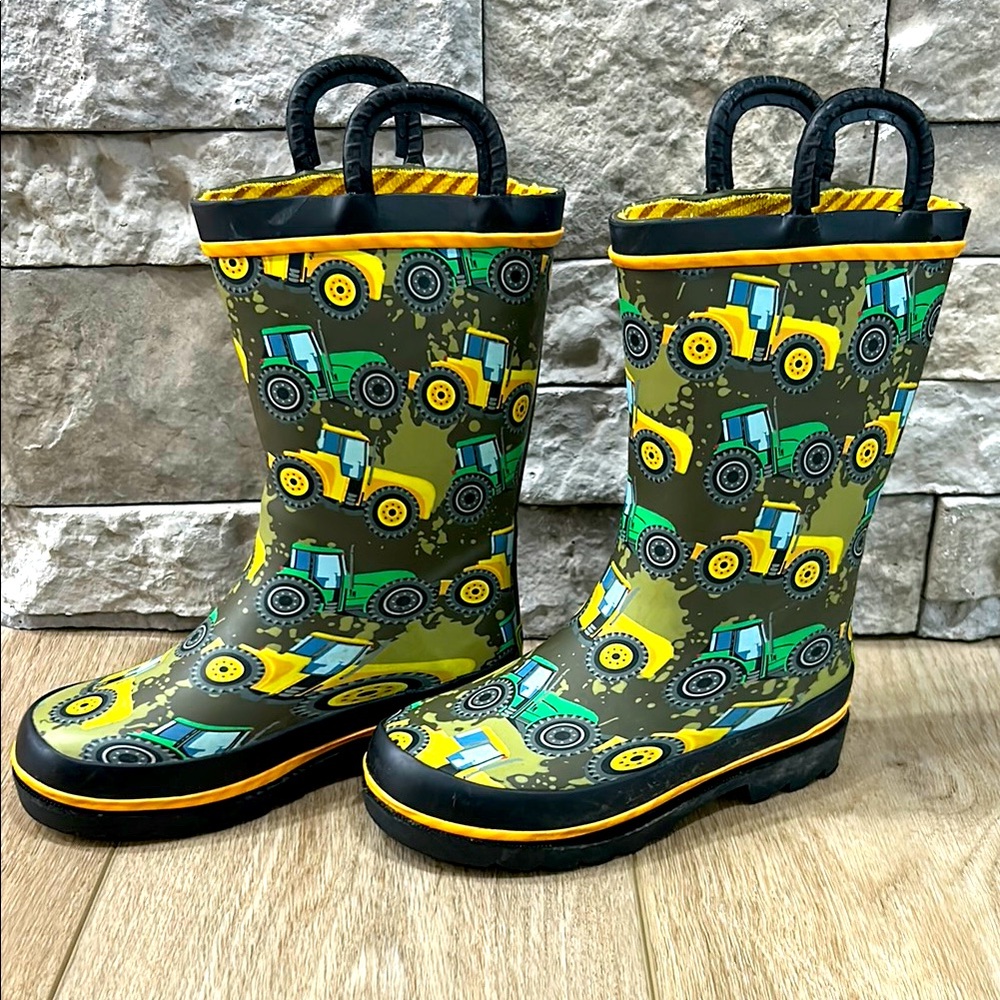 Toddler Boys Size 10. Tractor Rain Boots by Western Chief